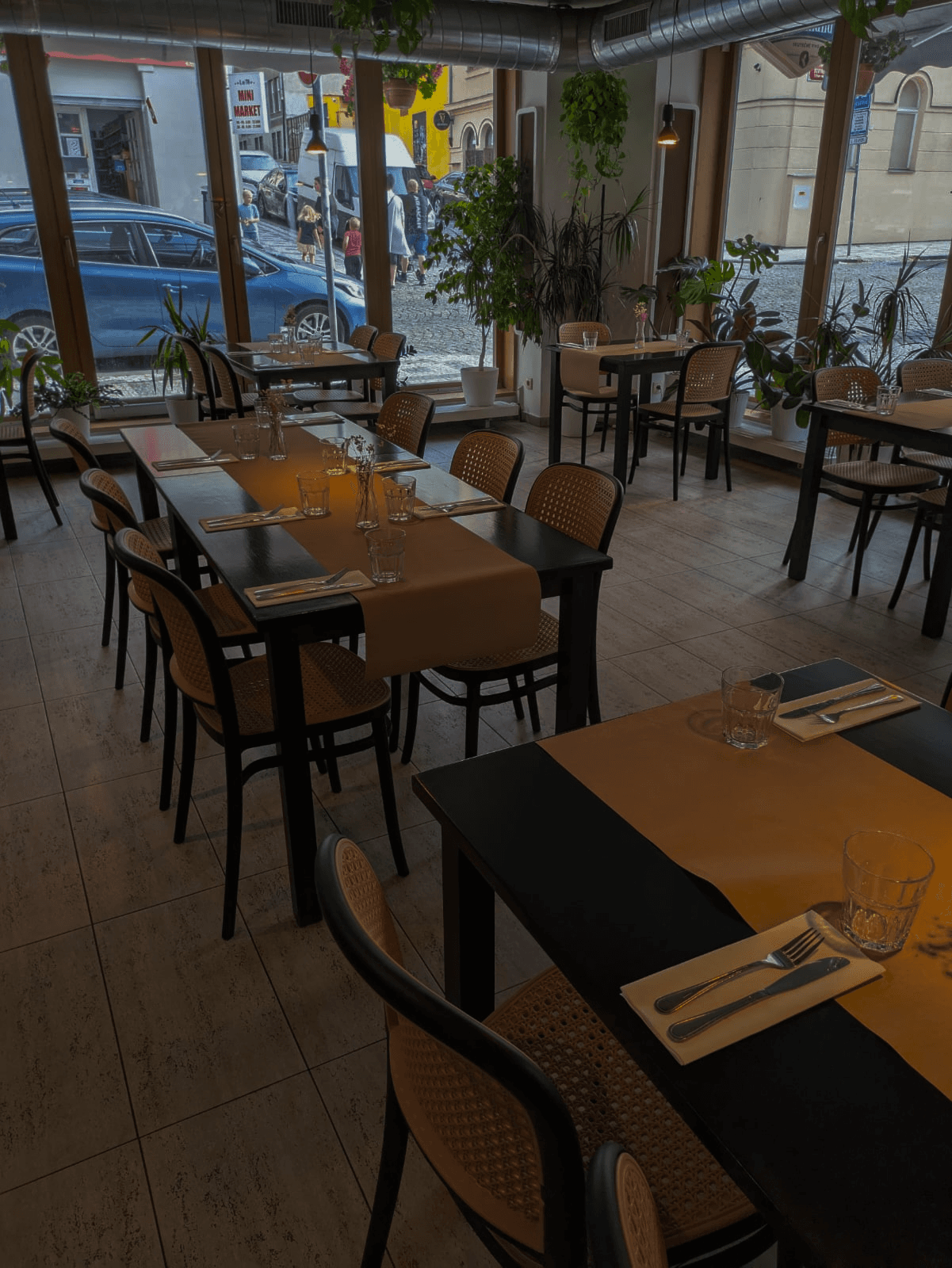 Interiér Restaurace u Agamy